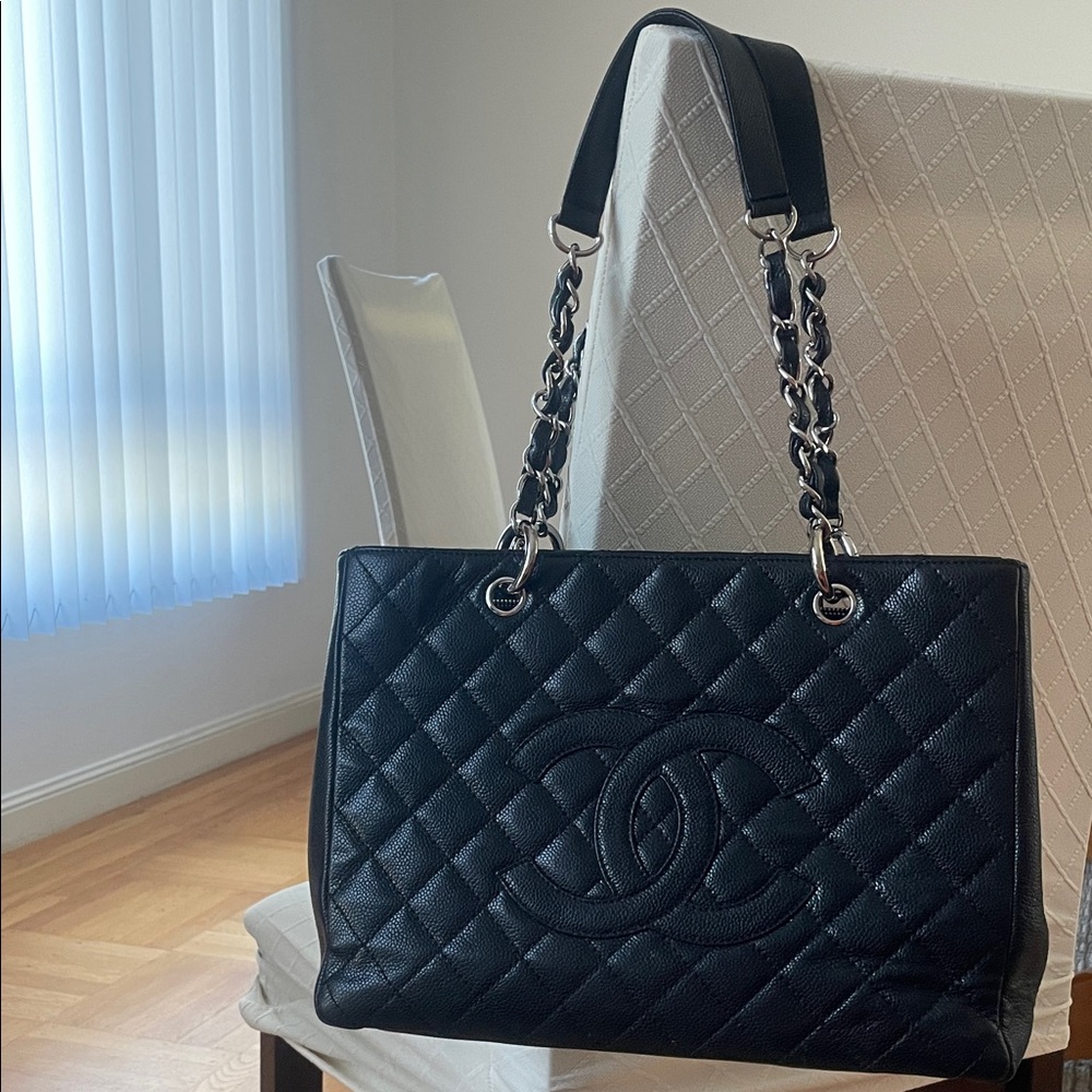 Chanel Black Quilted Shoulder Bag